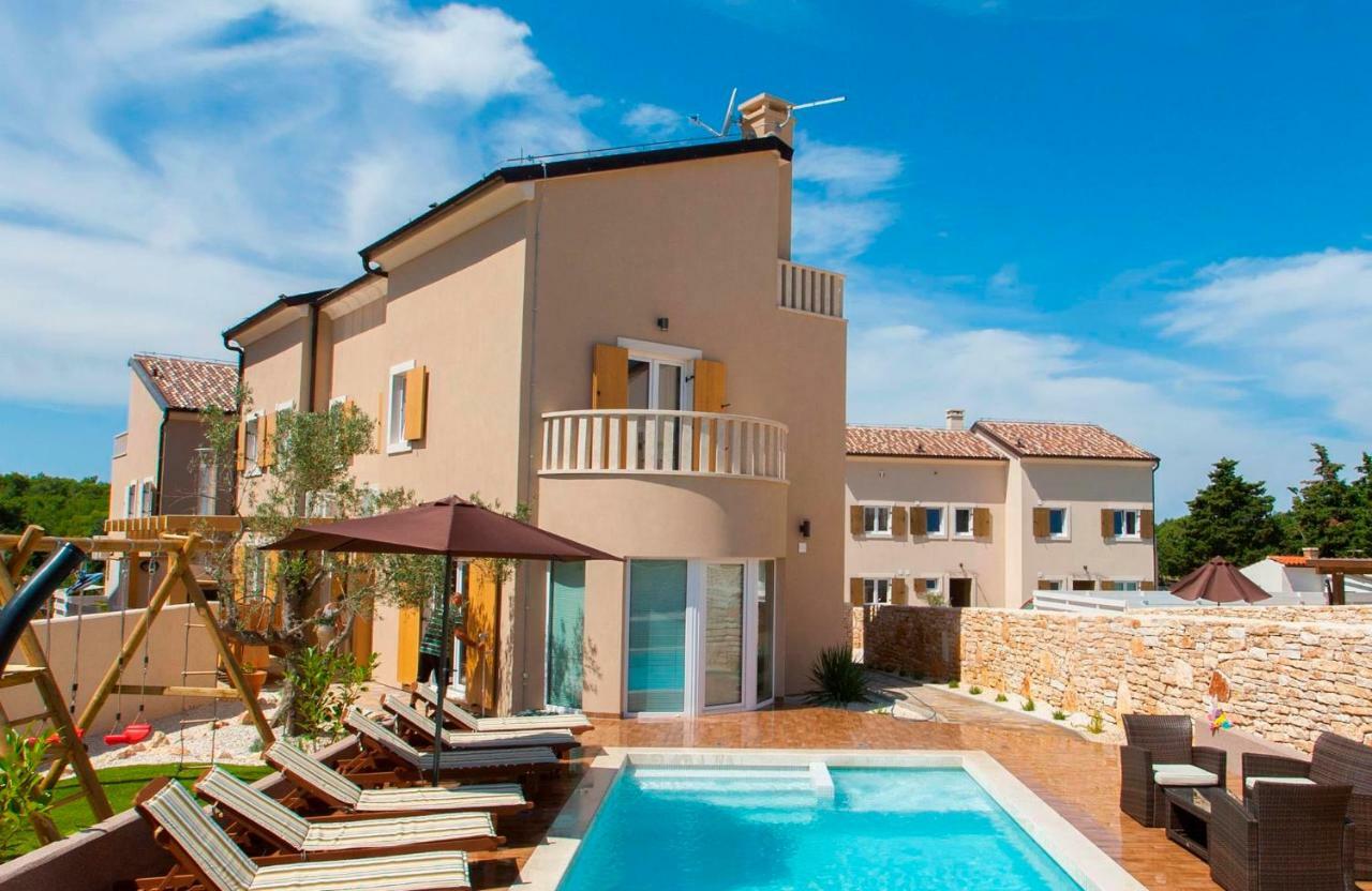 6-Bedroom Villa Chiara With Sea View Premantura Ngoại thất bức ảnh