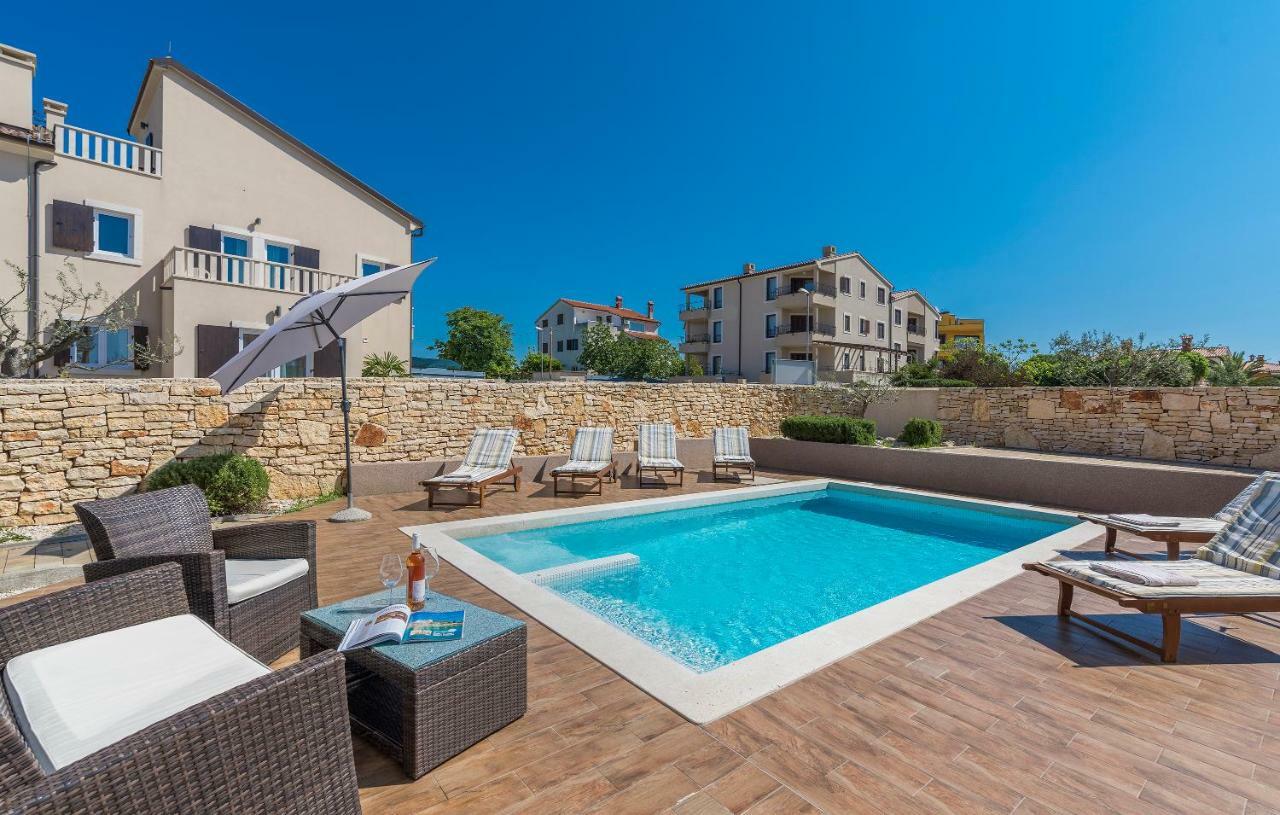 6-Bedroom Villa Chiara With Sea View Premantura Ngoại thất bức ảnh